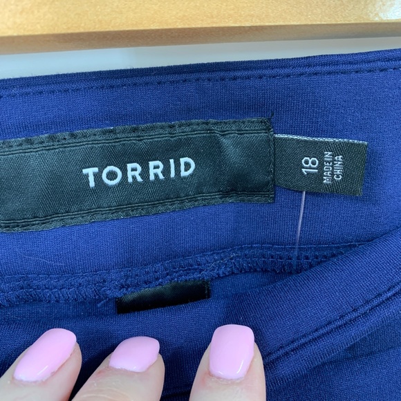 Torrid Retro Bue Sailor Ponte Knit Cropped Pants Sz 18 - Picture 5 of 12